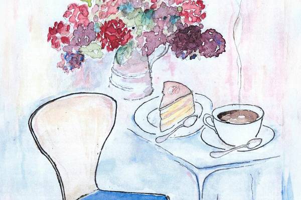 gezeichneter Tisch mit Kuchenstück, Kaffeetasse und Blumenvase
